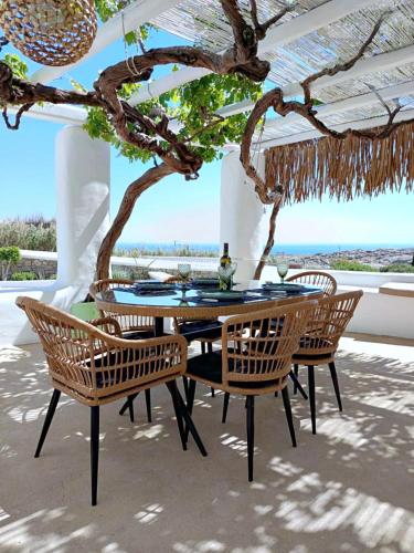 Casa Annaise Mykonos - Cycladic Gem with Heated Pool & Jacuzzi