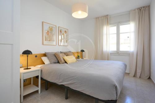 Eixample Esquerra Apartment - Barcelona Center
