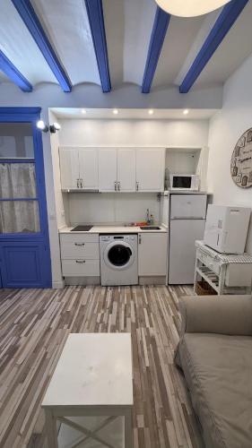 Cosy apartment next to the sea