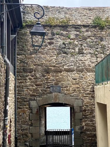 Coeur vieille ville, bord mer & plage Le Champlain