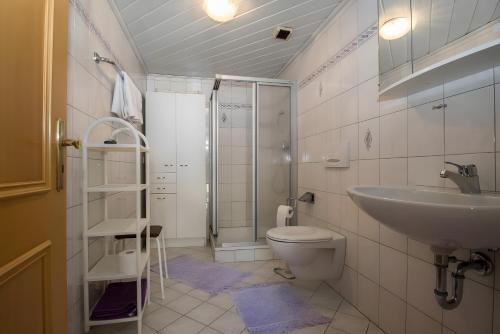 Koupelna v ubytování Ferienwohnung Vergissmeinnicht