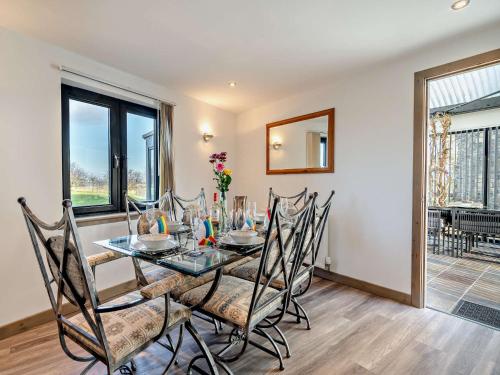 Χώρος καθιστικού στο 3 Bed in St Andrews 54394