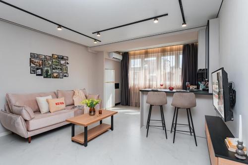 Apartment KeyGo #0166 near Republic Square
