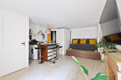 Photo de la galerie de l'établissement Heart of Paris-Studio-4P-Saint Honore-Free Netflix, à Paris