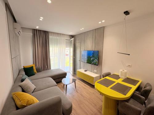 Escape Luxury Apartment 2 Shengjin