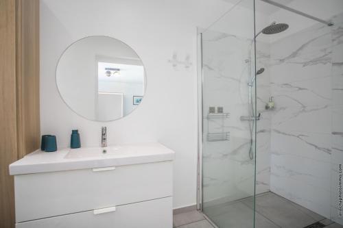 Un baño de Villa GRECA
