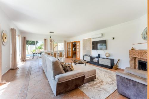 Villa Castelo by Algarve Holidays