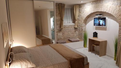 Tales of Split, Stay in City Center, 100m From Sea