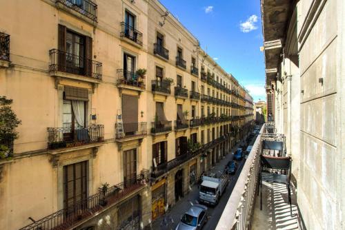 The Collection Barcelona - Las Ramblas - Liceo 4 BD with balcony