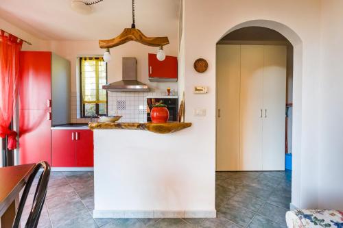 Η κουζίνα ή μικρή κουζίνα στο Casa del Cedro Gioiosa Marea