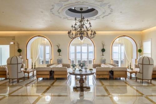 Χώρος καθιστικού στο Saint John Hotel Villas & Spa