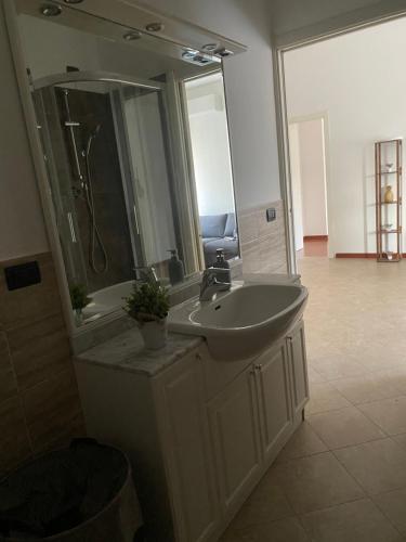 Ένα μπάνιο στο Casa Fiumara,Aeroporto,Aquario Genova
