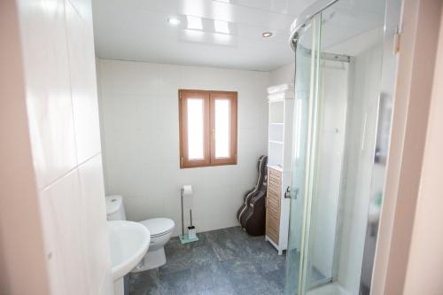 Ένα μπάνιο στο Casa Vidalita Lanjaron