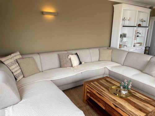 Et opholdsområde på Magnifique appartement vue sur plage