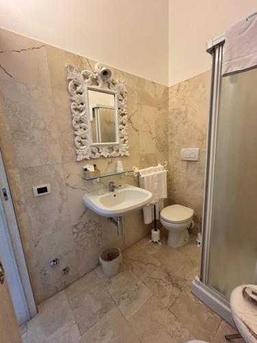 Koupelna v ubytování Hotel Bagni Lido