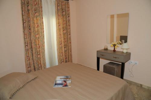 Ένα ή περισσότερα κρεβάτια σε δωμάτιο στο Apartment Almyra - ALMYRA with seaview