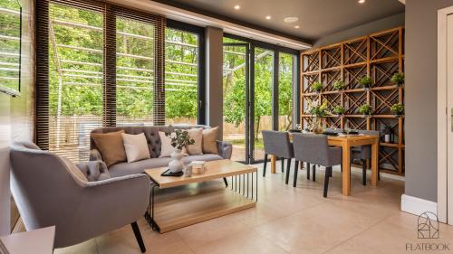 Flatbook Willa Spa Mikoszewo - 4 sypialni, jacuzzi i sauna