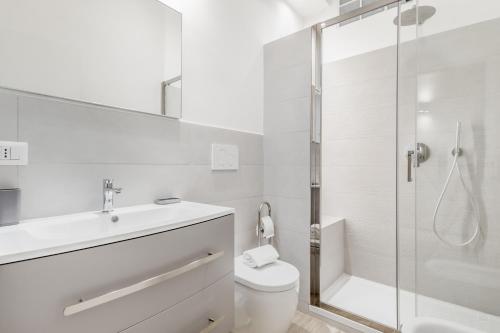 Elegant and spacious apartment facing the subway near the Vatican