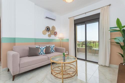 Posezení v ubytování Glow - Stylish Apartments & Rooftops in Batroun
