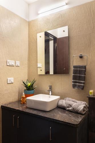 Ein Badezimmer in der Unterkunft Homestay 3 Bhk Apartment with balcony Near Chandigarh Airport IT city Mohali