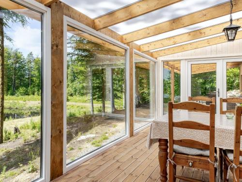 Jardín al aire libre en Holiday Home Erikstorp Nian by Interhome