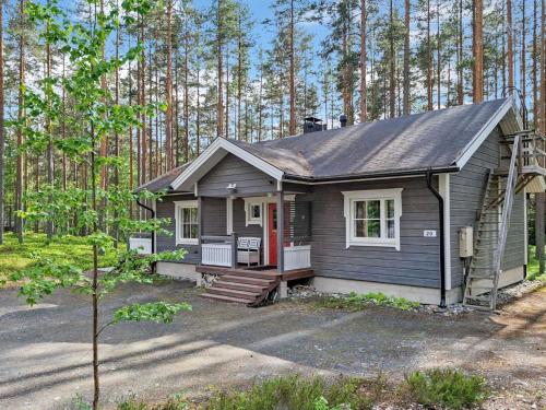 Το κτήριο όπου στεγάζεται  η παραθεριστική κατοικία