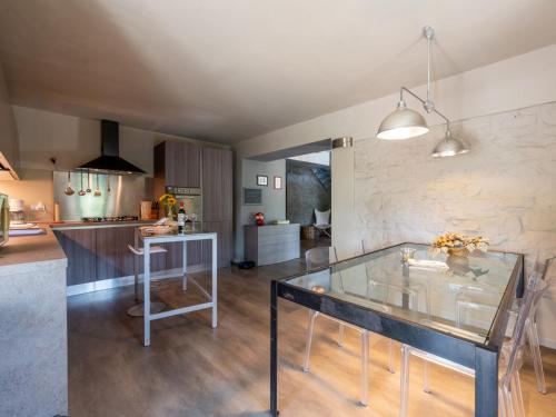 Dapur atau dapur kecil di Holiday Home Belbo by Interhome