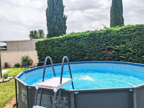 Bazén v ubytování Holiday Home La Superbe by Interhome nebo v jeho okolí