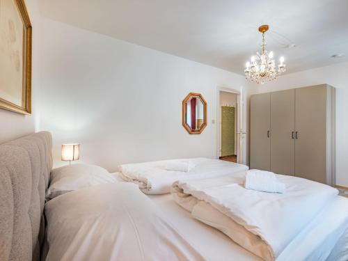 Cama o camas de una habitación en Apartment Maisonette by Interhome
