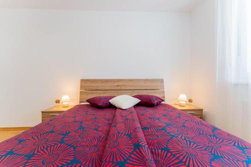 Zagreb 136 - Bedroom - Parking - Loggia - New - Apartment - Flexible Keybox Entry - Modern - Monthly Rent - WiFi