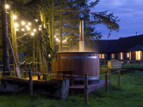 Taman di luar 3 Bed in Sherborne COWOB