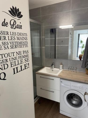 Appartement 40 m2 climatisé au centre ville de LGM