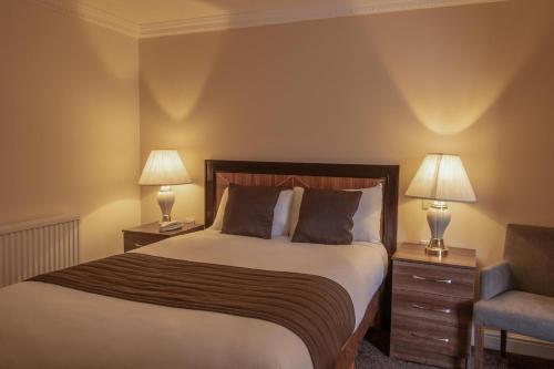 Кровать или кровати в номере Bosworth Hall Hotel & Spa