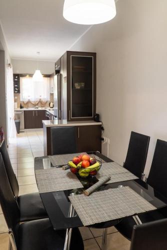Гостиная зона в Gray House Salamina