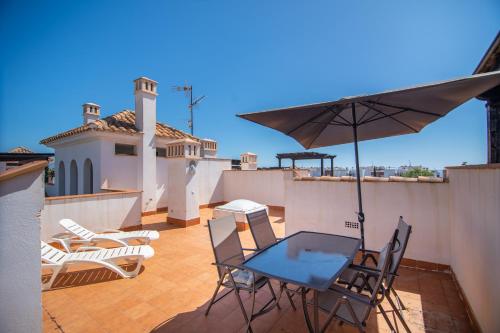 Atico Junto al Mar Jardines de Nuevo Vera Acceso directo a la playa WIFI