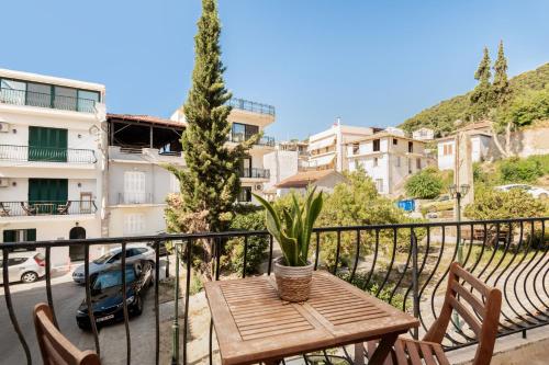 Casa Zakynthos Cozy City Escape