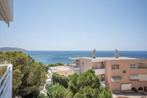 Gallery image of El Mar Seaview Penthouse 2 BDR, 7 min from beach in Lagonissi