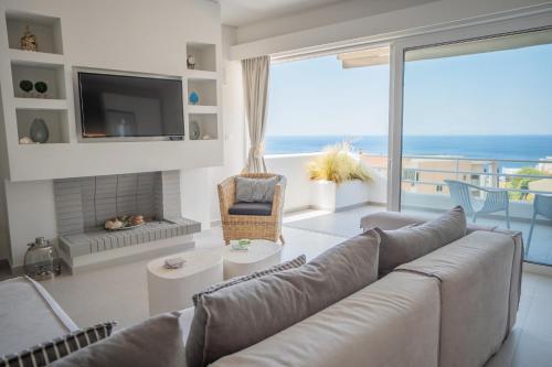 Gallery image of El Mar Seaview Penthouse 2 BDR, 7 min from beach in Lagonissi
