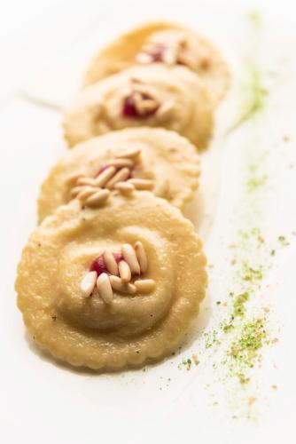 ホテルの敷地内または近くでの食事または食べ物
