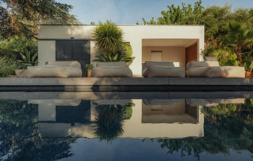 Κήπος έξω από το L'Oasis Vendargues