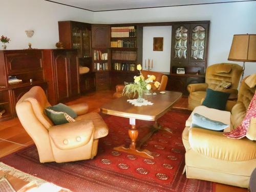 منطقة جلوس في Vintage charm with comfort