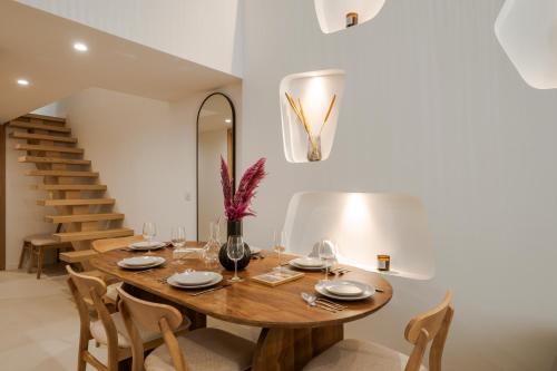 KALLISTE - NEW AC- Old town-Walk to everything - Beach- Restaurants-Supermarkets