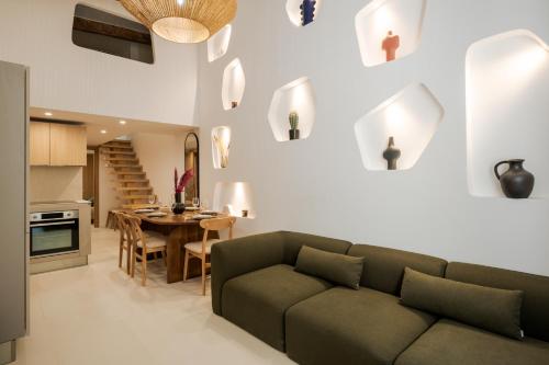 KALLISTE - NEW AC- Old town-Walk to everything - Beach- Restaurants-Supermarkets
