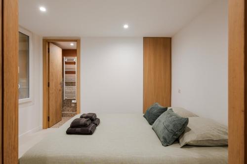 KALLISTE - NEW AC- Old town-Walk to everything - Beach- Restaurants-Supermarkets