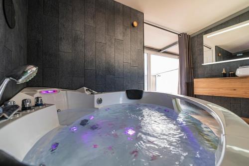 Φωτογραφία από το άλμπουμ του Loft, free and secure parking σε Ρενς