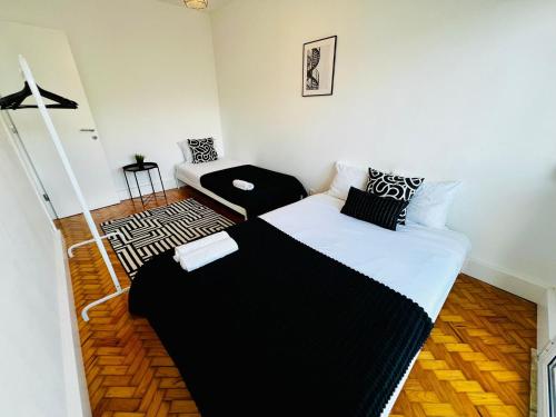 The Crespo House - NO 5F - Central Two-Bedroom Apartment
