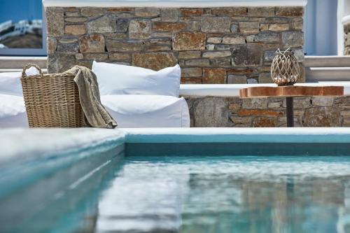 
Piscina di Mykonos Waves Beach House & Suites o nelle vicinanze
