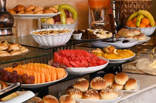 Comida en o cerca de este camping