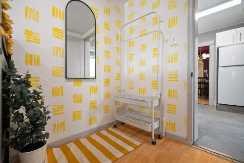 Gallery image of The Canary 2BR Gem in Downtown Drumheller in Drumheller