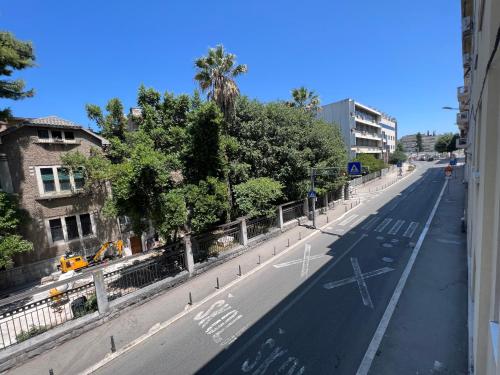 Spacious 2BR Apt in Split Center with Balcony